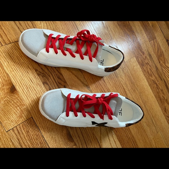 NWOB Just Fab sneakers with star print. Size 8, brand new without box. - Picture 5 of 5